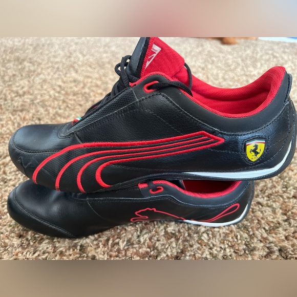 Puma Men\'s Ferrari Black and Red Sneakers